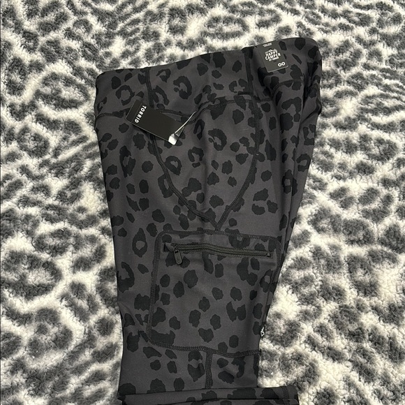 Torrid capri leggings - Picture 8 of 15